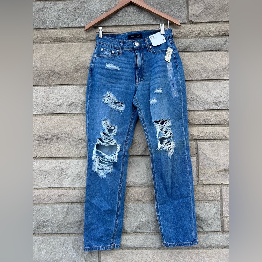 Aeropostale Mom Jeans Distressed Mom Womens Size 2 Medium Wash
